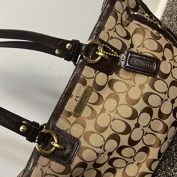 Coach Real Leather Bag Brown with Zippers on the Side - Picture 2 of 4